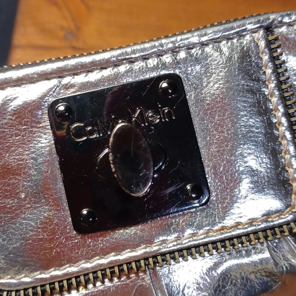 Calvin  Klein  wallet - Picture 2 of 16